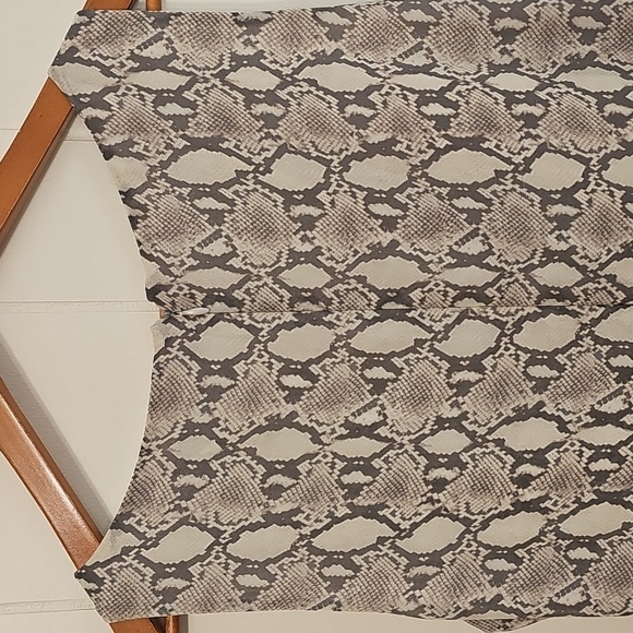 Lauren Ralph Lauren Taupe Snake Surplice Print Dress Womens 14 Midi Python EUC - Picture 11 of 16